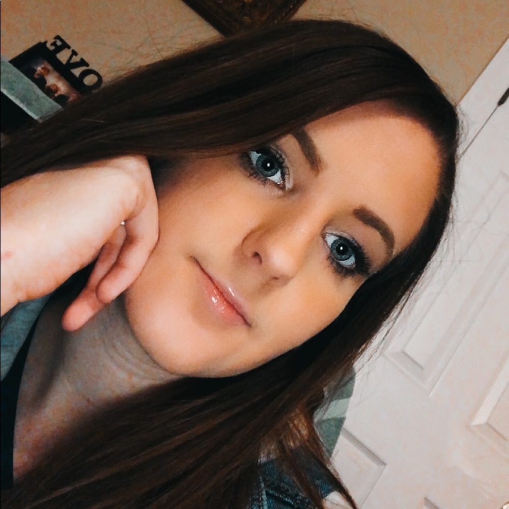 Meet your Posher, Kaitlyn